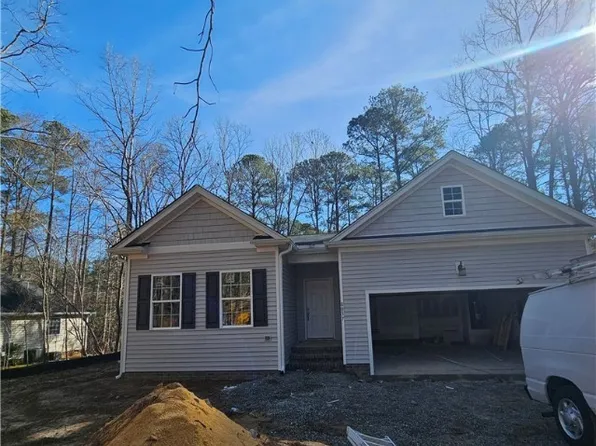 8037 Turnberry Cir, Sanford, NC 27332