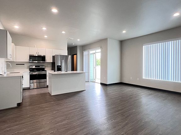 5th image of 841 Greenfield Dr #0