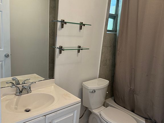 2nd image of 360 NE 82nd St APT C