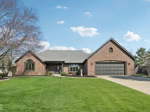 7378 W Creekside Dr, New Palestine, IN 46163