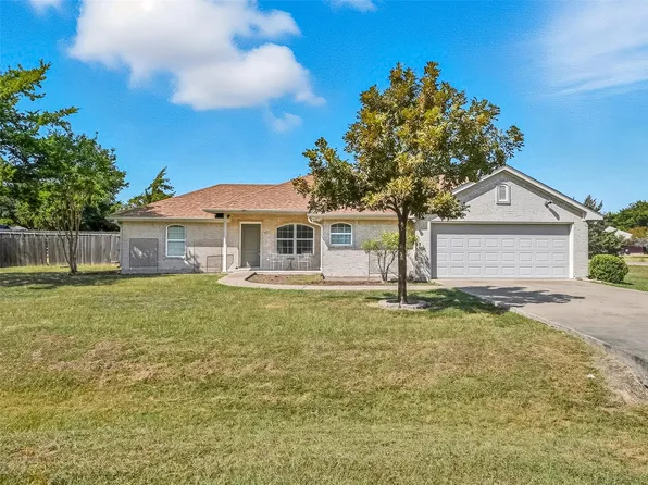 3111 Clover Ln, Waxahachie, TX 75165