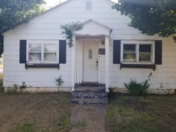 113 N 4th St, Cyril, OK 73029