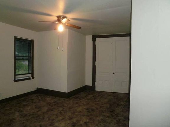 bedroom looking toward cl