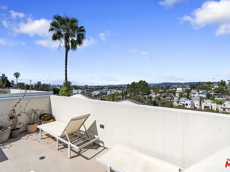 738 Parkman Ave — Photo 33