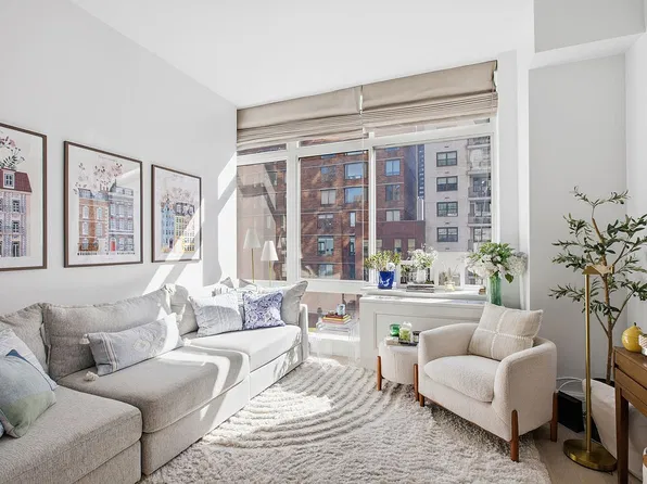 389 E 89th St APT 6H, New York, NY 10128