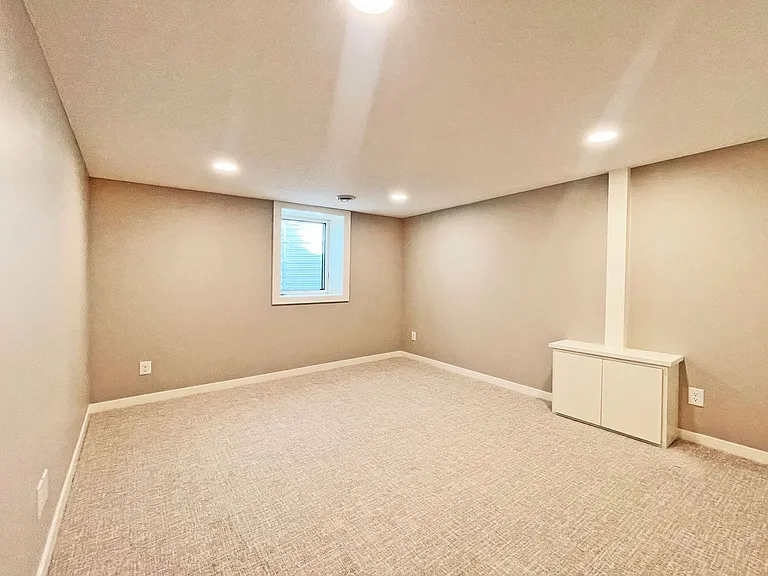 408 S Olive St — Photo 19