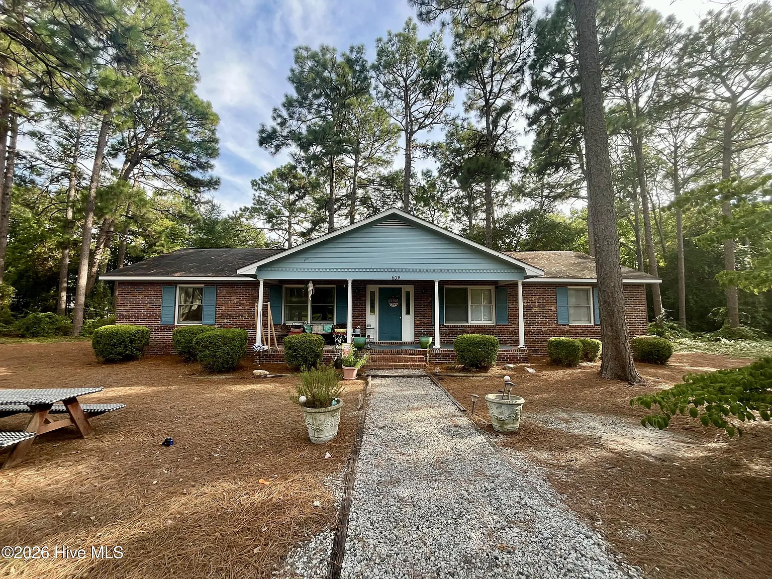 2 bed, 1.0 bath, $1,200 — Photo 2