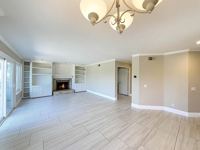 25721 Weston Dr — Photo 12