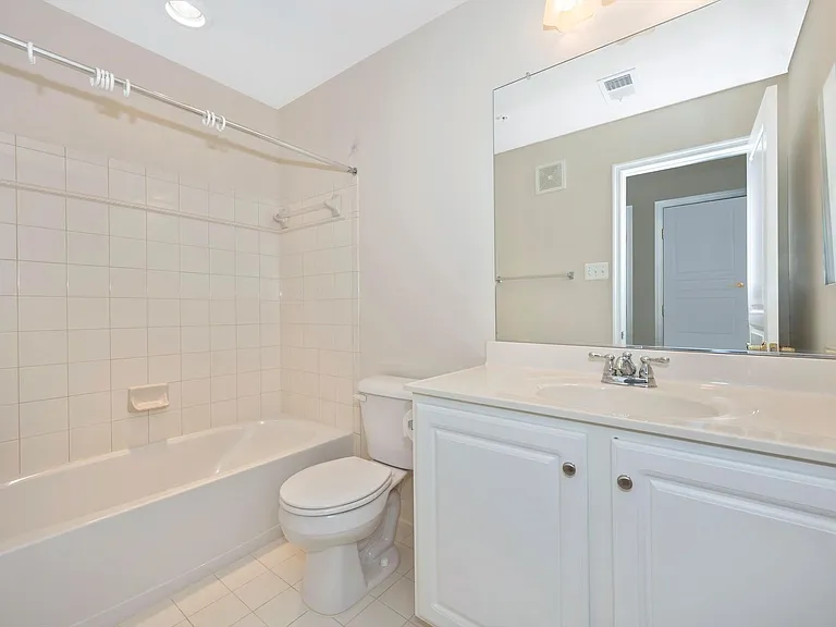 1816 Poolside Ln #A — Photo 9