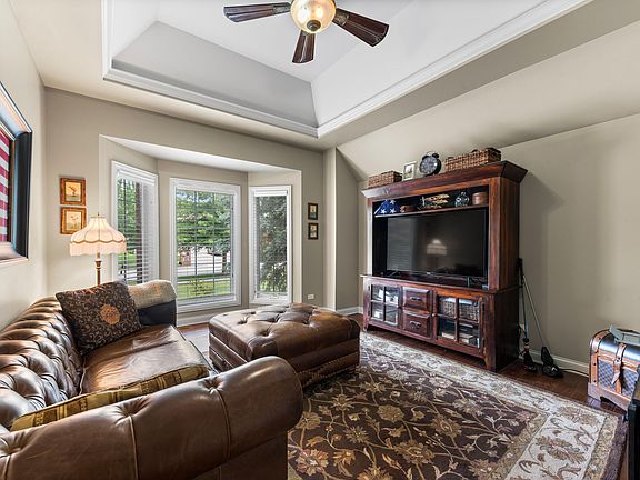 5th image of 8986 Crooked Bend St