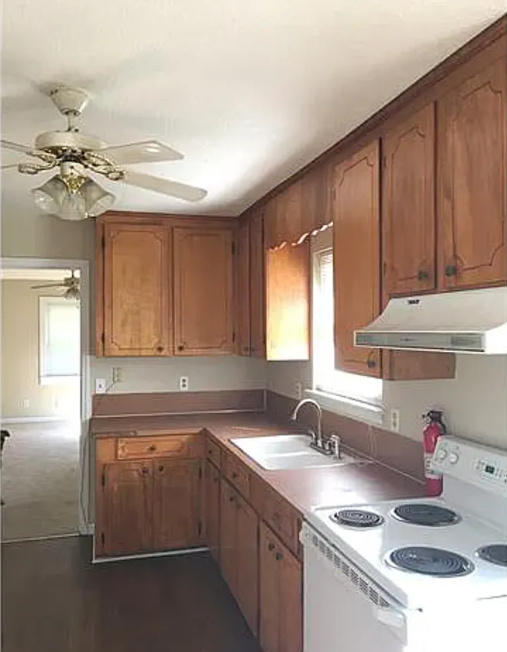 2 bed, 728 sqft, $1,350 — Photo 3