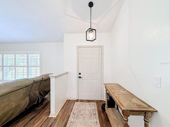 4th image of 2961 WESTGATE DRIVE