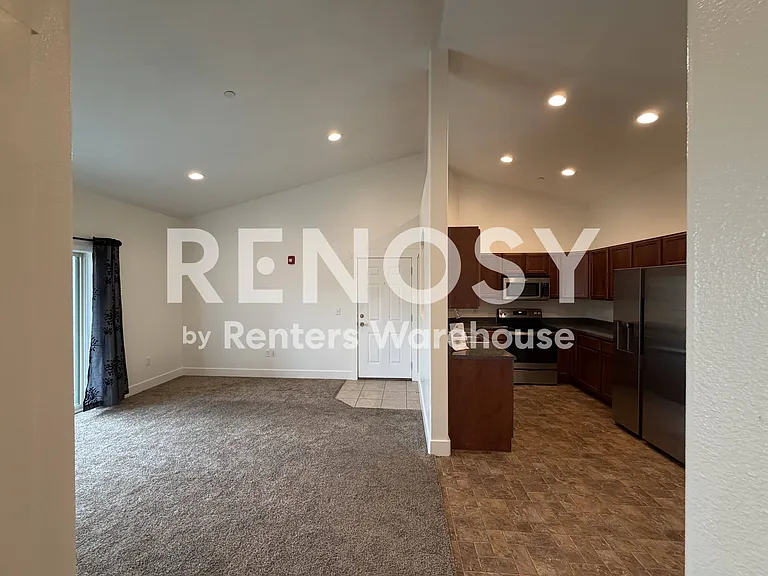 147 W Spring Hill Way — Photo 3