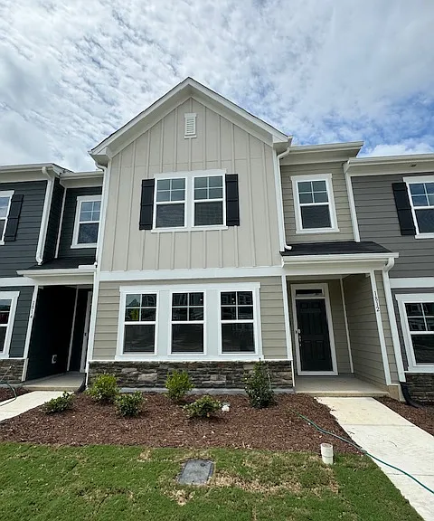 1812 Aspen River Ln — Photo 1