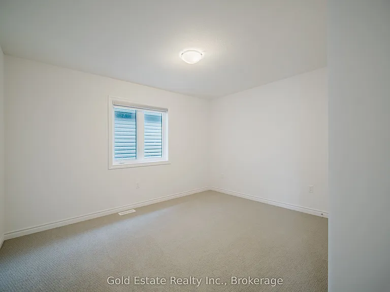 19 McLaren Ave — Photo 25