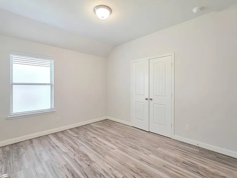 8206 Oxbow Manor Ln — Photo 35
