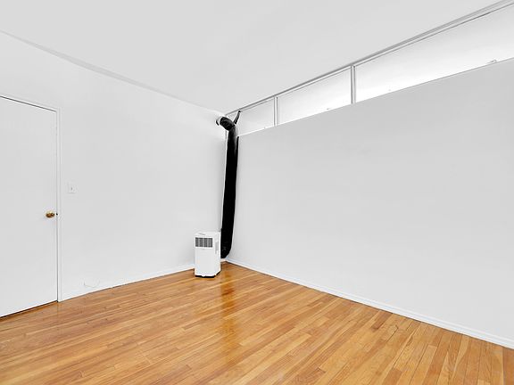 5th image of 350 E 30th St #6VW