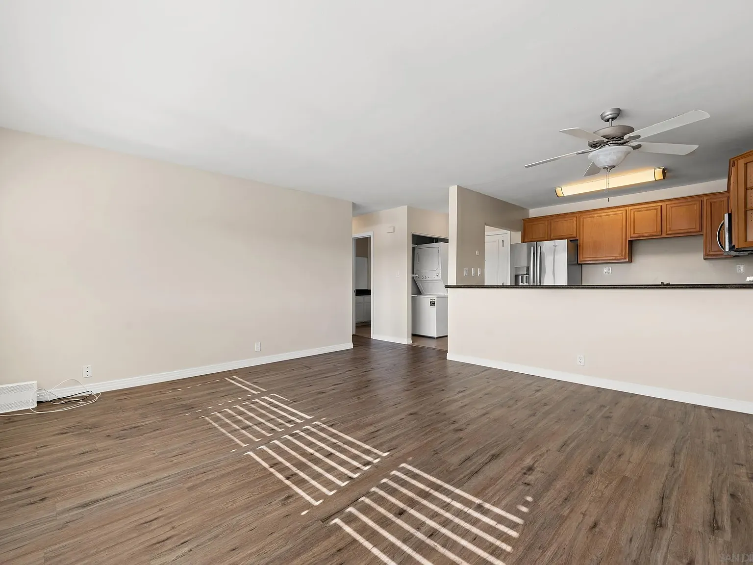 1 bed, 1.0 bath, 891 sqft, $1,300 — Photo 4