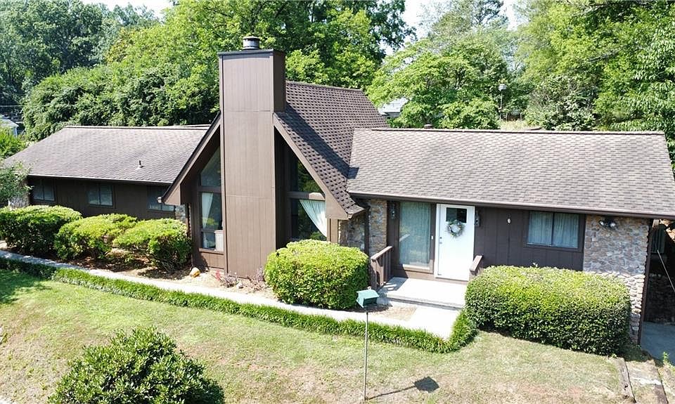 1st image of 574 Charing Cross Dr