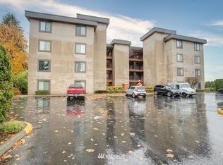 1902 Bridgeport Way W APT 201, University Place, WA 98466