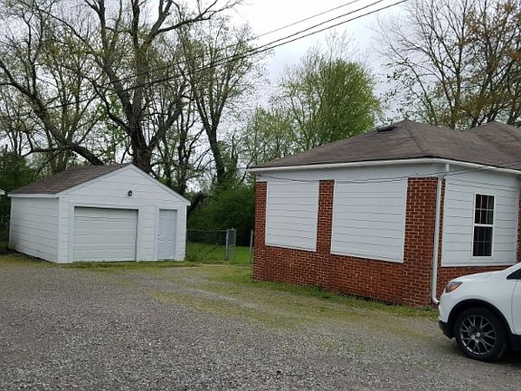 One car garage