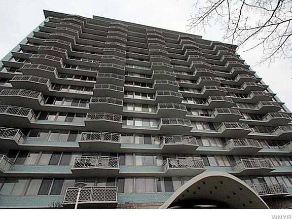 3rd image of 1088 Delaware Ave APT 6H