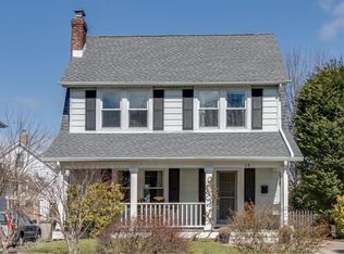 15 Fairview Ave, Port Washington, NY 11050