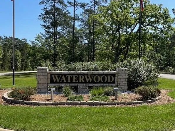 26705 Maple St, Huntsville, TX 77320