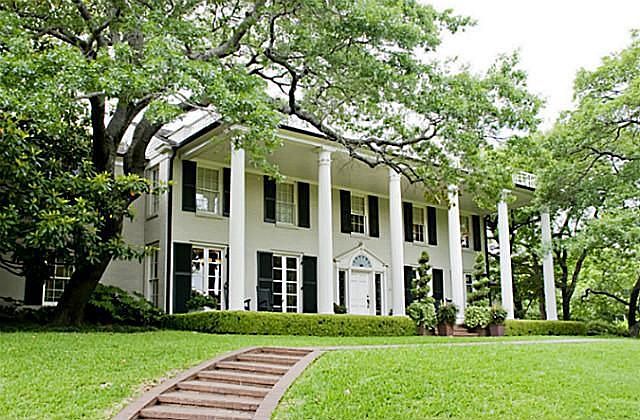 1st image of 4722 Shadywood Ln