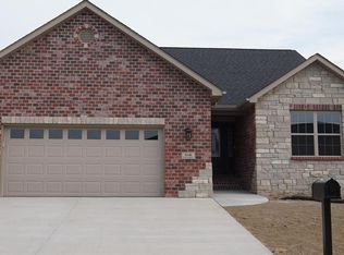 1941 Ravenel, Swansea, IL 62226