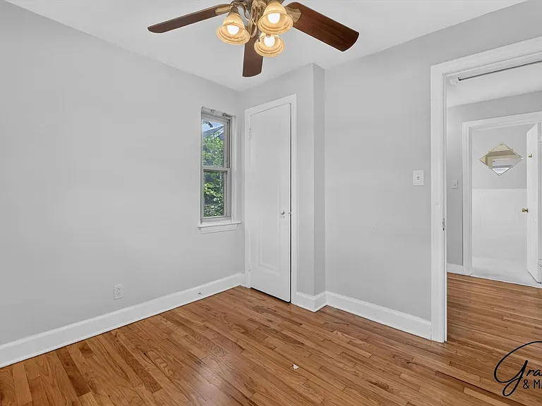 5911 Somerset Ave — Photo 13