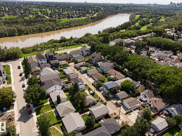 11142 51st St NW, Edmonton, AB T5W 3E6
