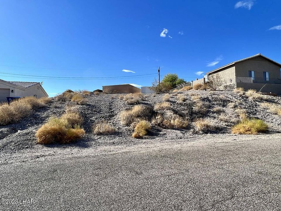 1st image of 4215 Trimaran Dr