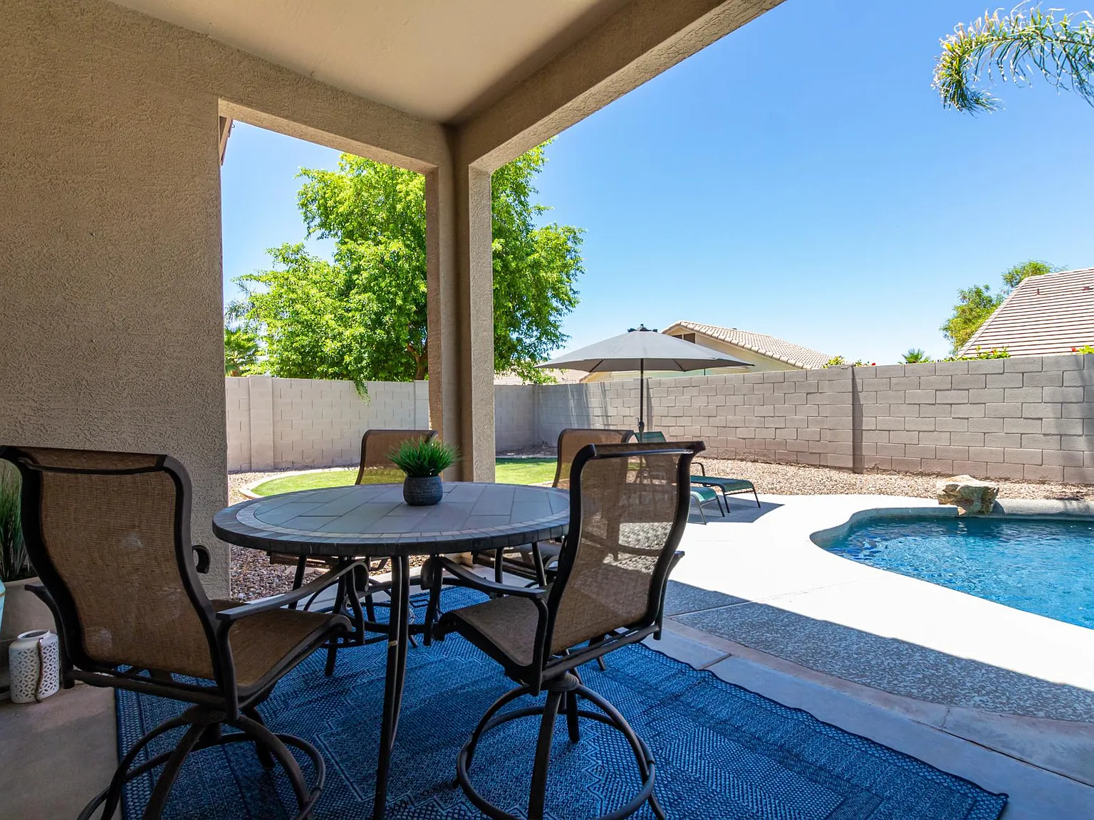 4 bed, 2323 sqft, $5,000 — Photo 4