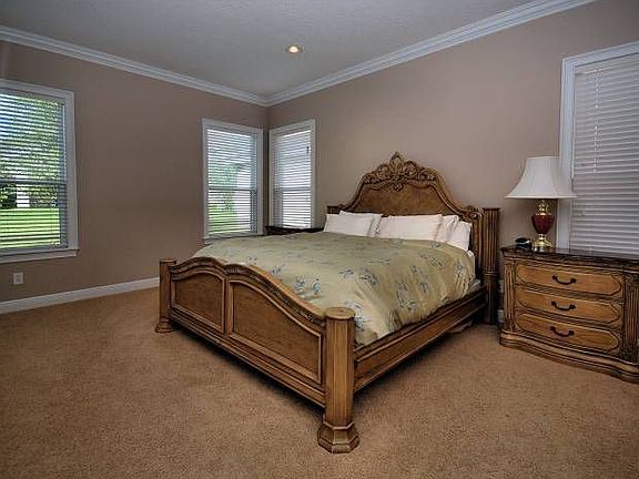 Downstairs Masterbedroom