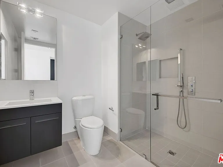 432 N Oakhurst Dr #402 — Photo 14
