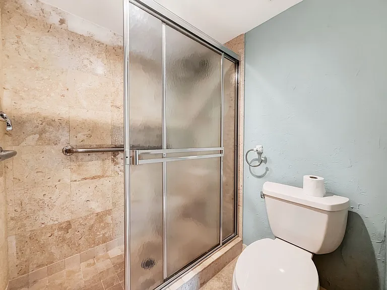 3041 Sandpiper Bay Cir #H201 — Photo 26