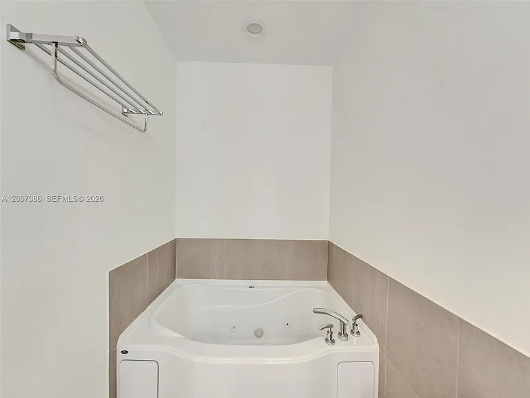 1945 S Ocean Dr #2101 — Photo 23