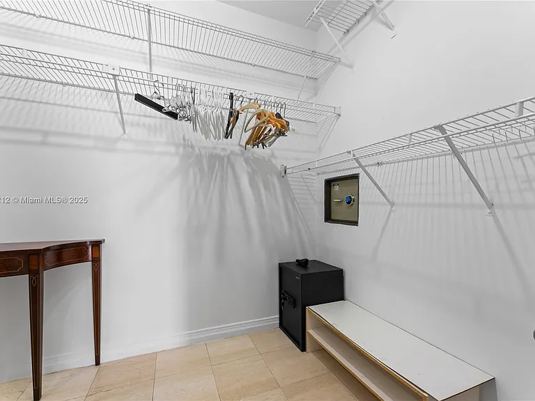 19112 Fisher Island Dr #19112 — Photo 14