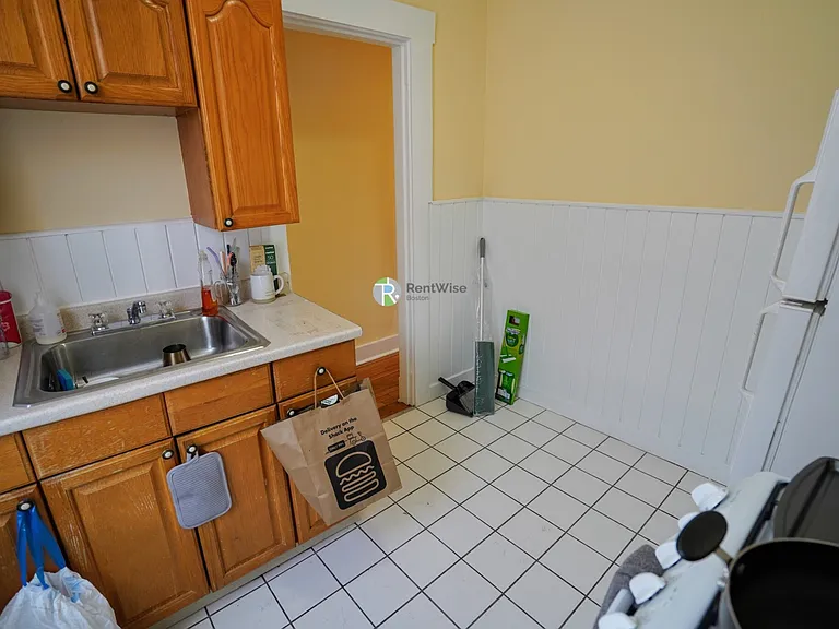 79 Gordon St #14 — Photo 6