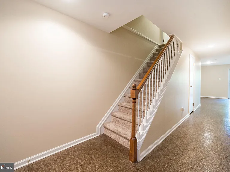 3930 Gatehouse Ln — Photo 23