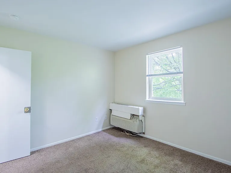 108 E Monroe Ave — Photo 14