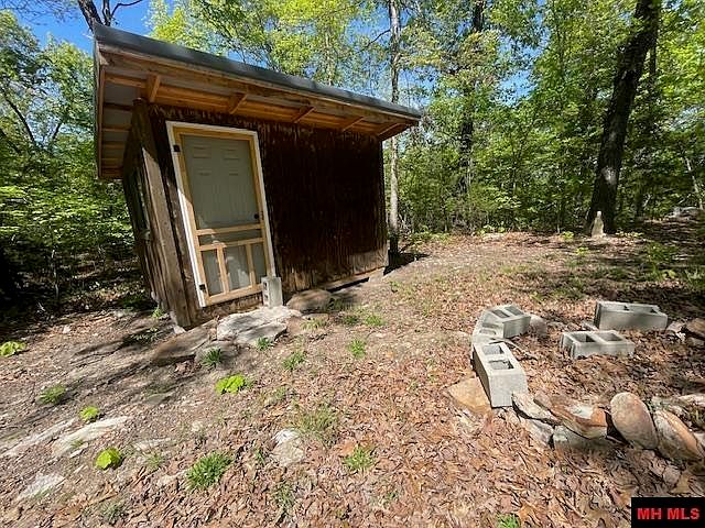 1st image of 435 Zone Ridge Ln