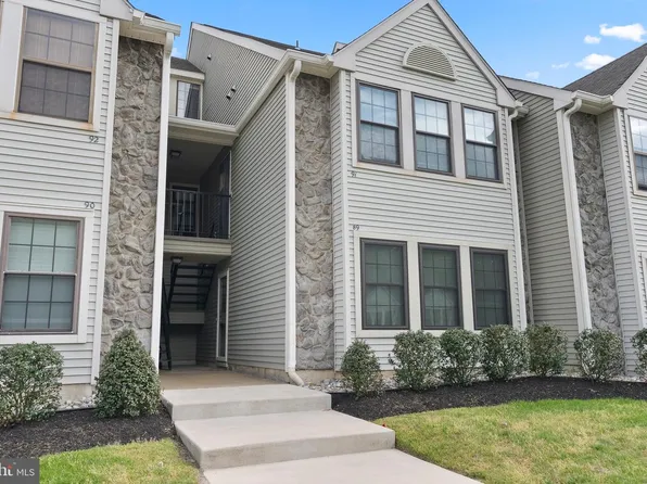 89 Bridgewater Dr, Marlton, NJ 08053