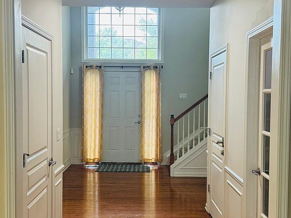 2nd image of 44867 Stockton Dr
