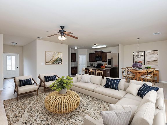 3rd image of 13885 Avocado Dr