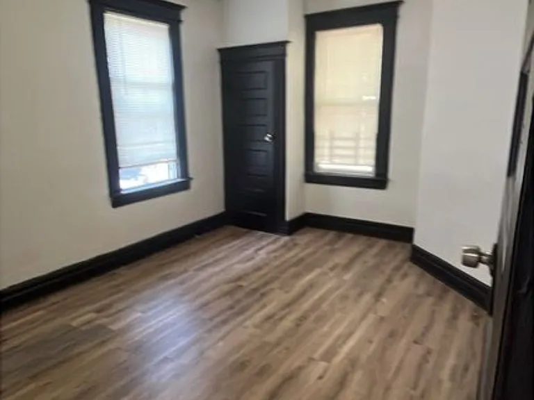 45 Treacy Ave #2R — Photo 9