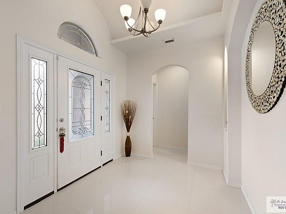 3rd image of 31388 Laureles Cir