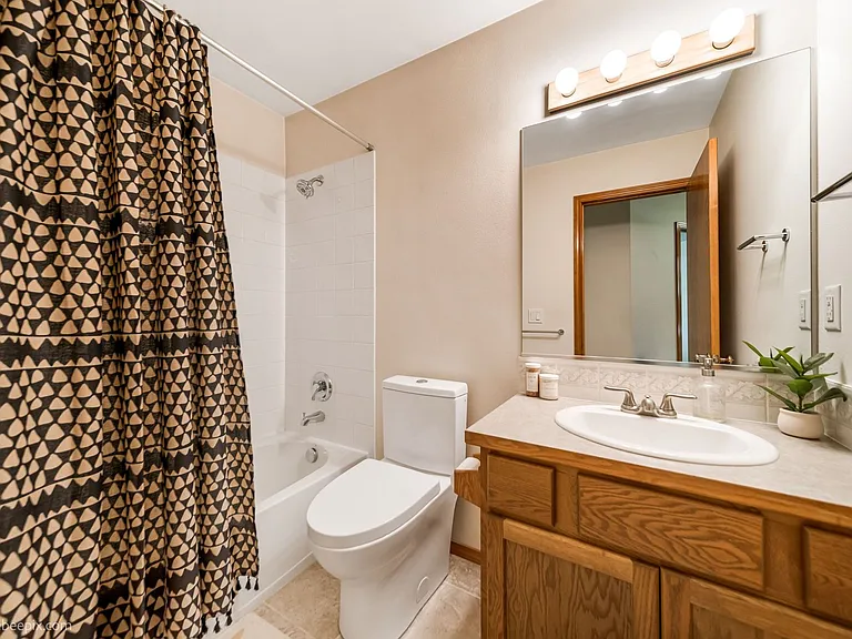 23 W Keely Ct — Photo 28