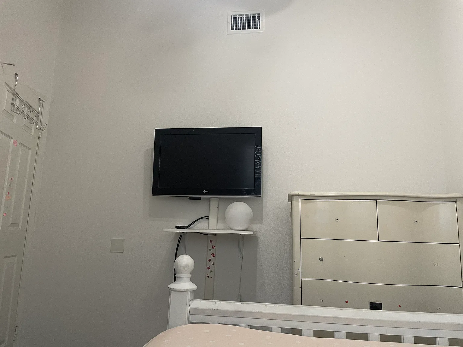 1 bed, 1685 sqft, $800 — Photo 3